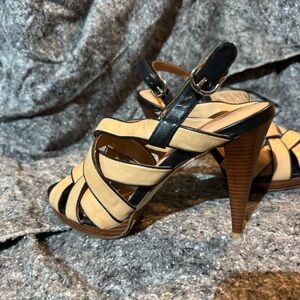 Cole Haan Jocelyn High Sandal in Woodburyt/Birch
Size 10.5 with Nike Air